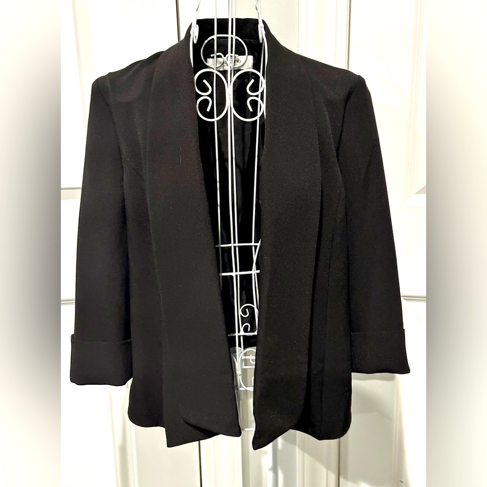 Jones studio light blazer. Black. Size 6